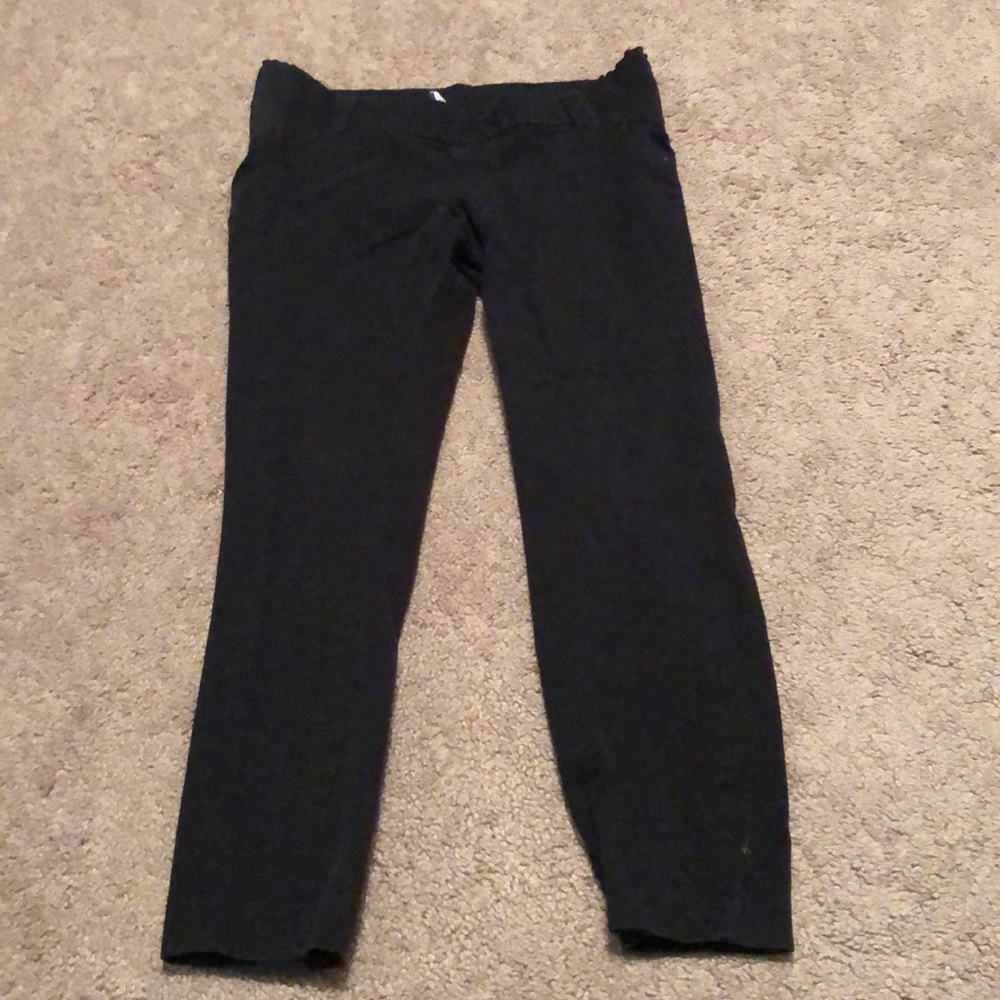 Old Navy Maternity Pixie Pant w/ side elastic